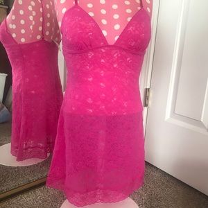 Victoria’s Secret “The Lacie” Pink Chemise SZ MD